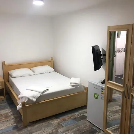 Goerguen Butik מלון